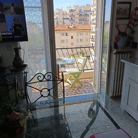 2 Pieces Proche Aeroport Appartement Nice Buitenkant foto